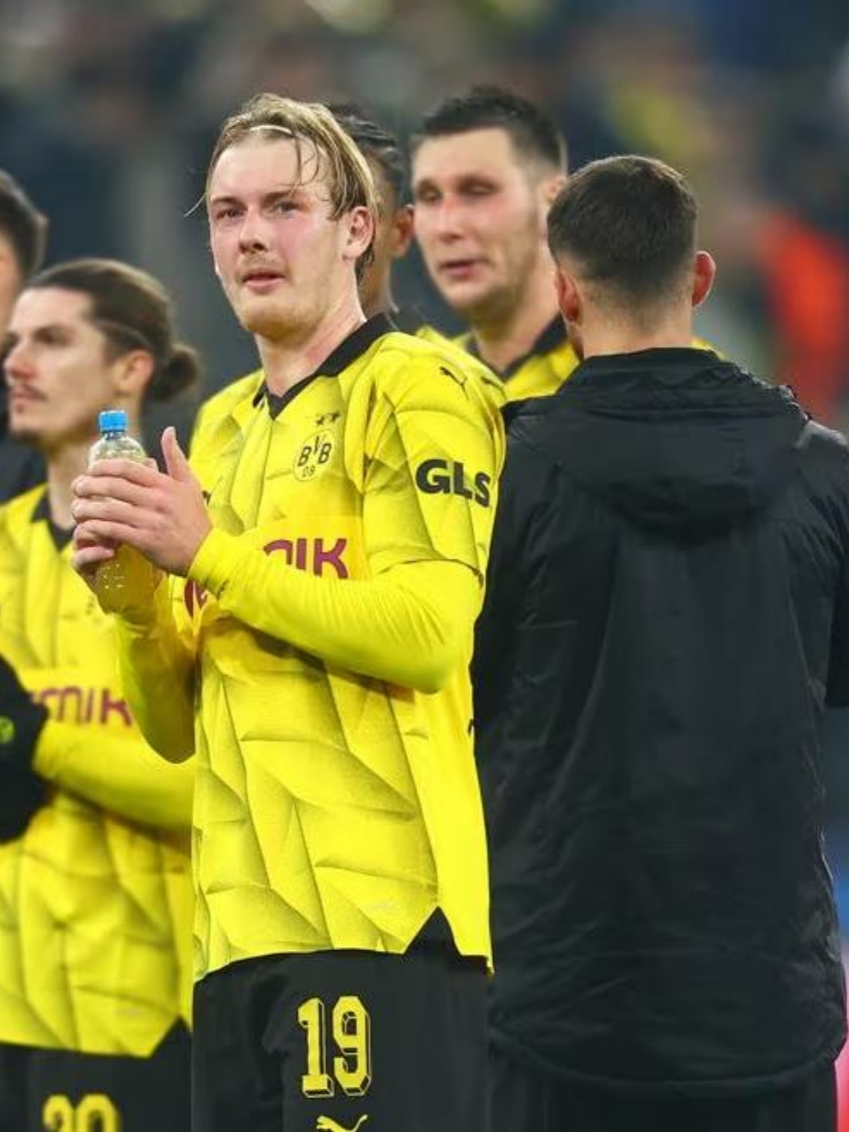 英雄联盟比赛下注 -欧冠今晨走向成谜；多特蒙德调整名单；气氛紧张；年轻球员得到机会的简单介绍